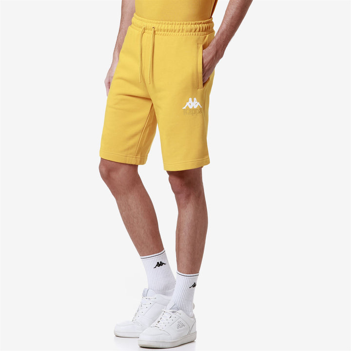 Shorts Man AUTHENTIC UPPSALA 2 Sport  Shorts YELLOW SUNSET - WHITE BRIGHT Dressed Front Double		