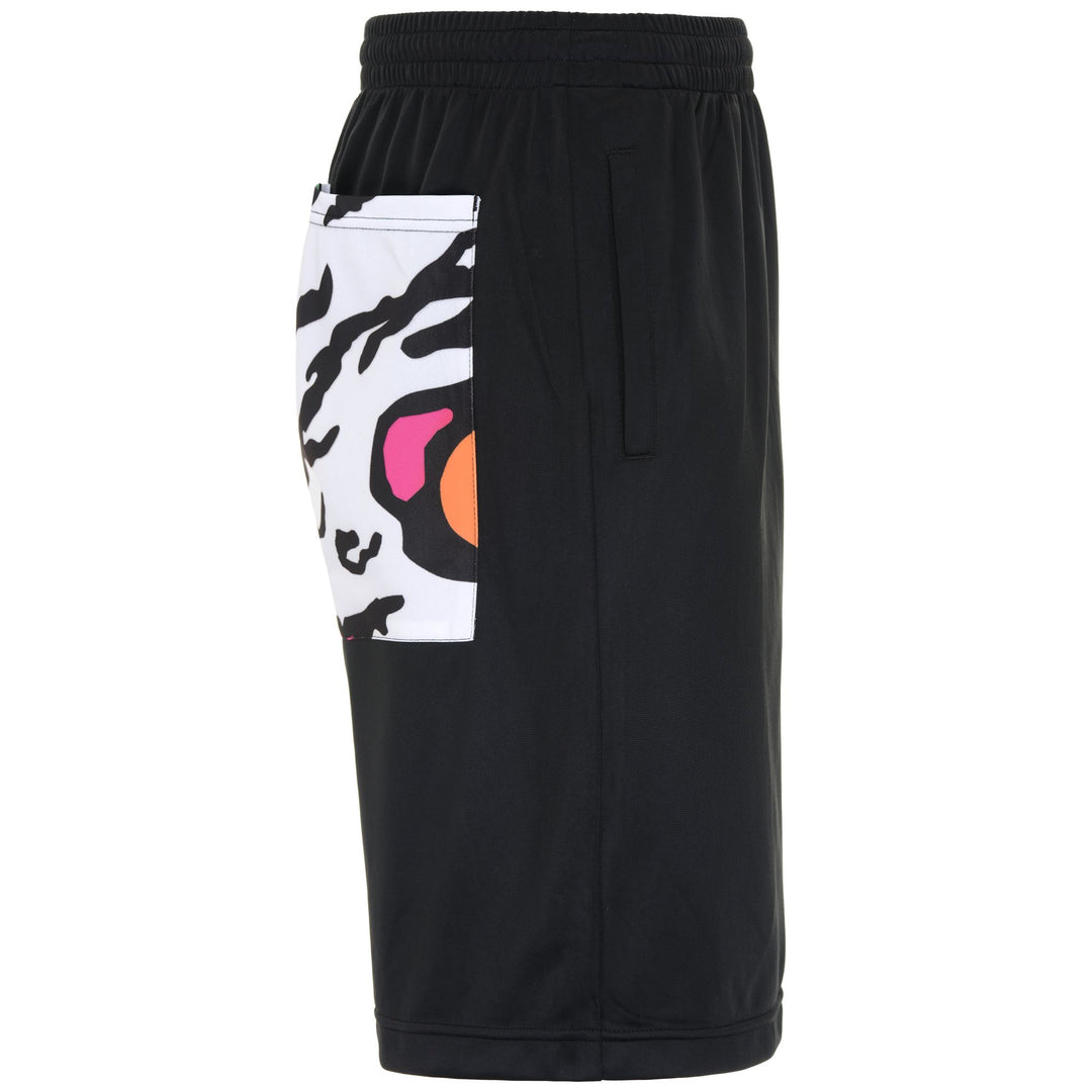 Shorts Man 222 BANDA FOLK GRAPHIK Sport  Shorts BLACK-WHITE GRAPHIK Dressed Front (jpg Rgb)	