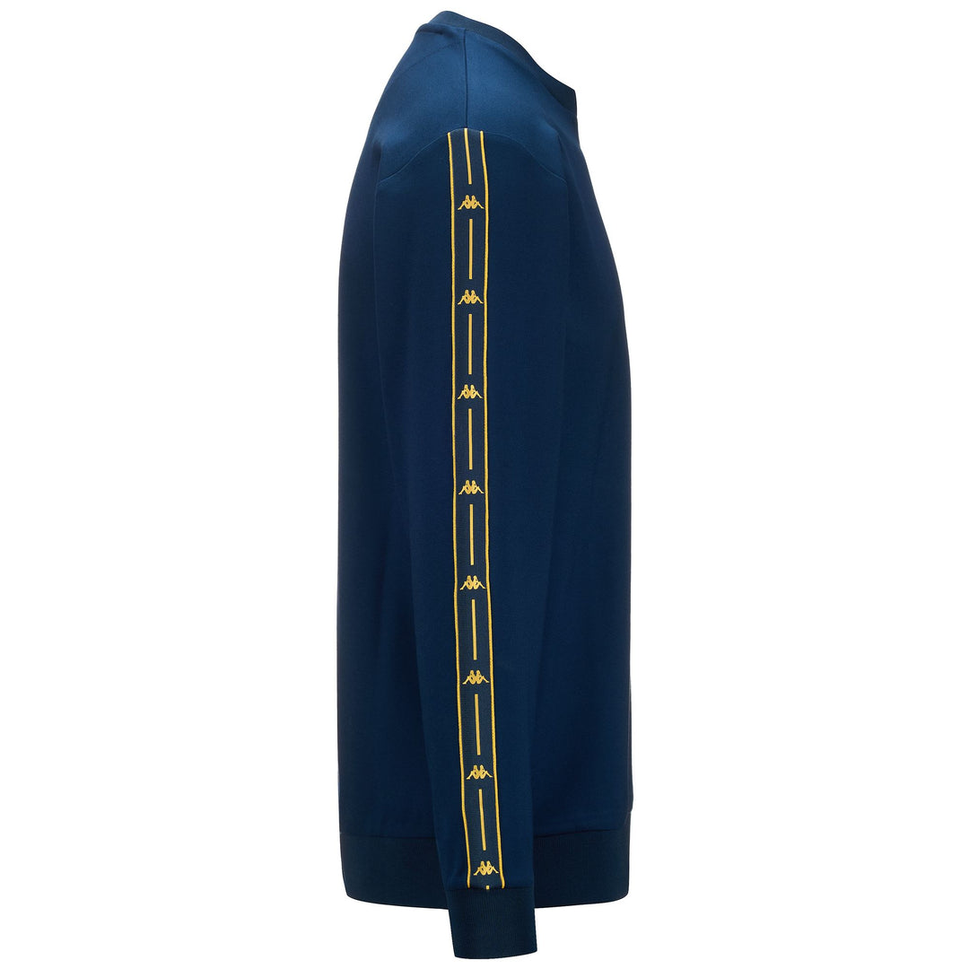 Fleece Man JPN COLMINS GENOA Jumper BLUE DK-YELLOW GOLD RICH Dressed Front (jpg Rgb)	