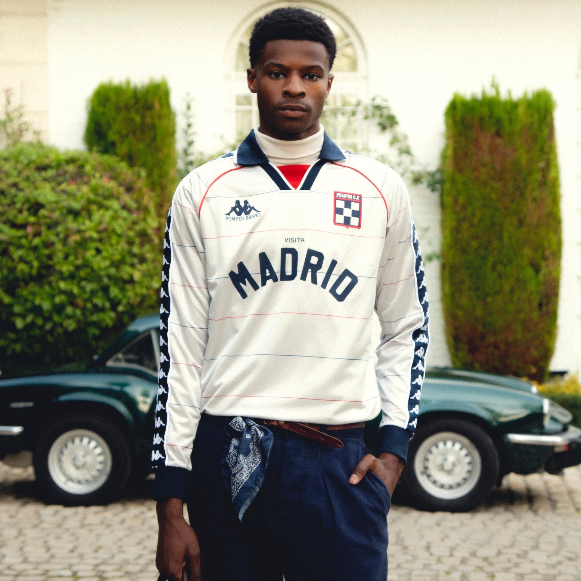 Kappa: Pompeii CF Away Shirt This long-sleeved t-shirt stands out for being a Streetwear proposal...