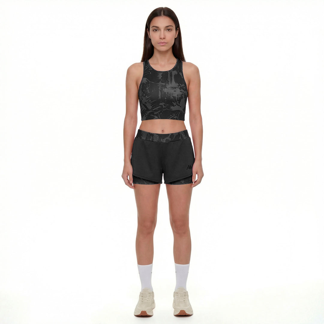 Short de sport slim fit pour femme, en tissu extensible noir 01
