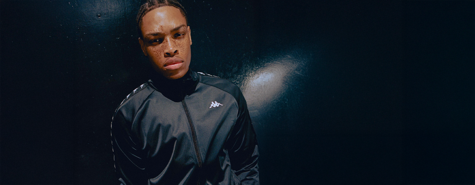 Kappa: 222 BANDA RINNOVA IL SUO STILE