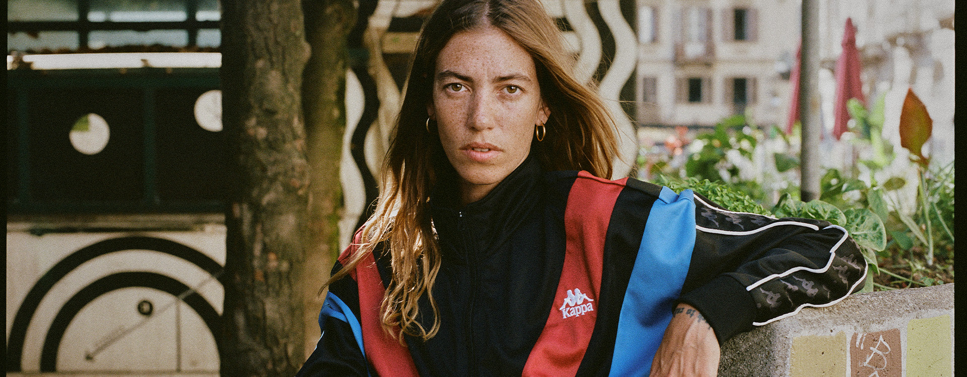 Kappa: 222 BANDA – EL ÍCONO QUE DEFINE EL ESTILO