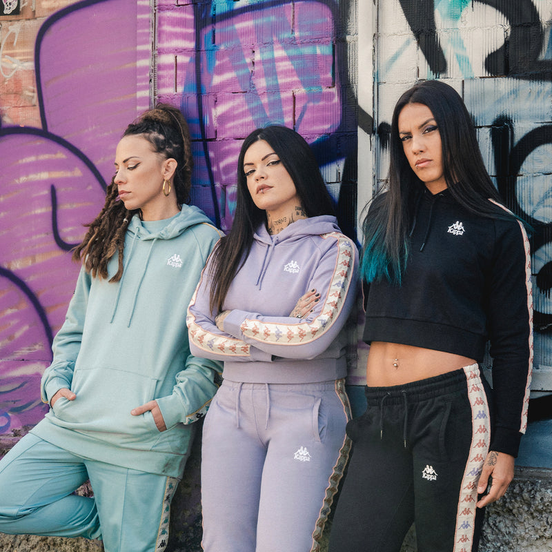 Kappa: Milla, Rose e la T portano in Kappa® un’inconfondibile carica...