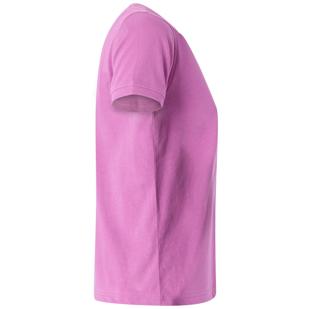 Camiseta deportiva para mujer en color rojo violeta con logotipo bordado 02