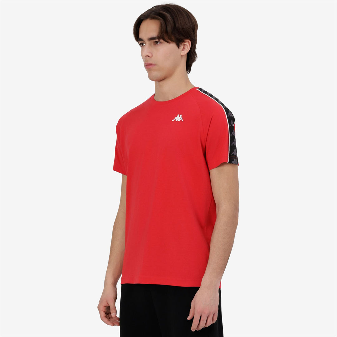 Camiseta roja de corte entallado para hombre con logotipo y ribete de Omini main