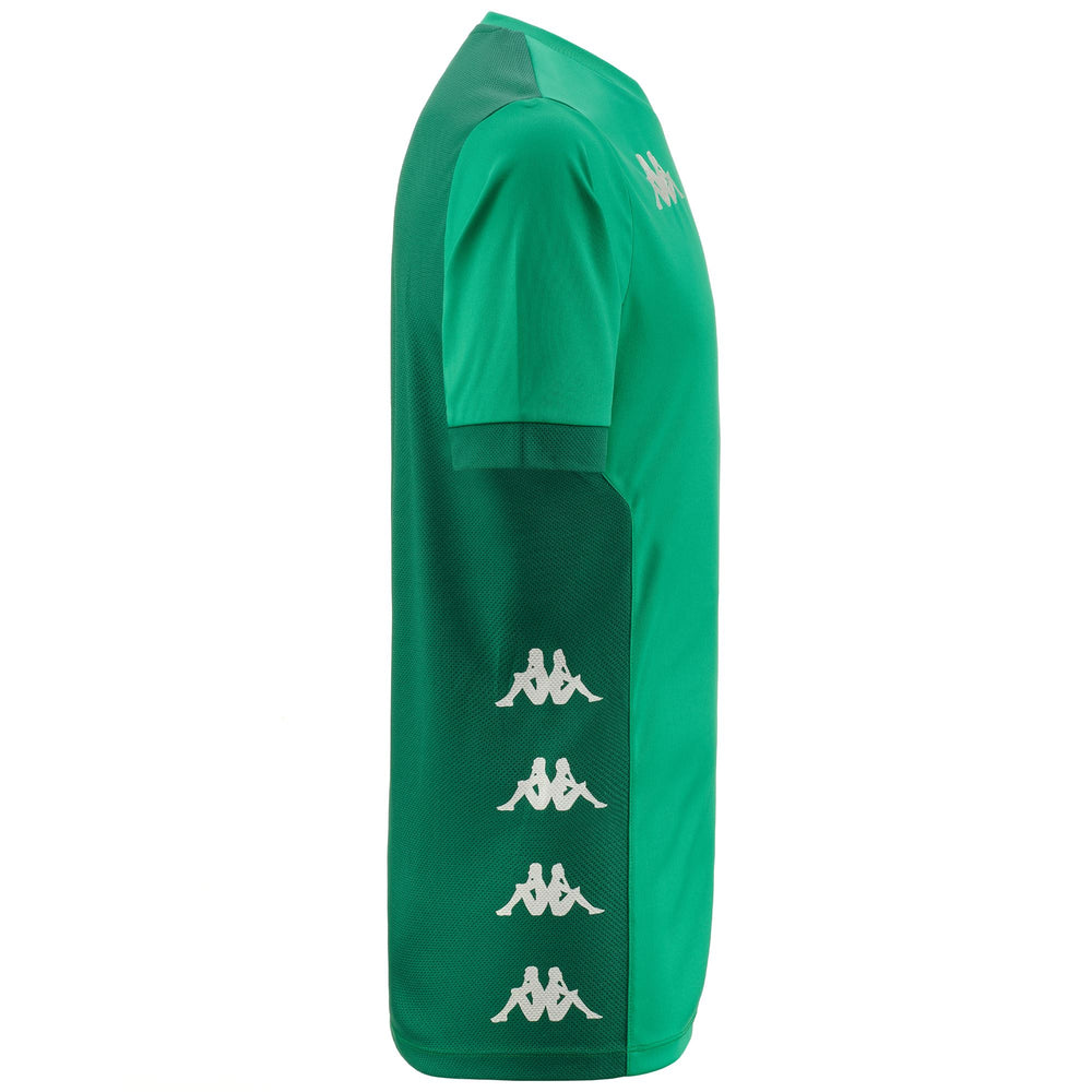 Camiseta de fútbol verde para hombre con inserciones de malla. 02