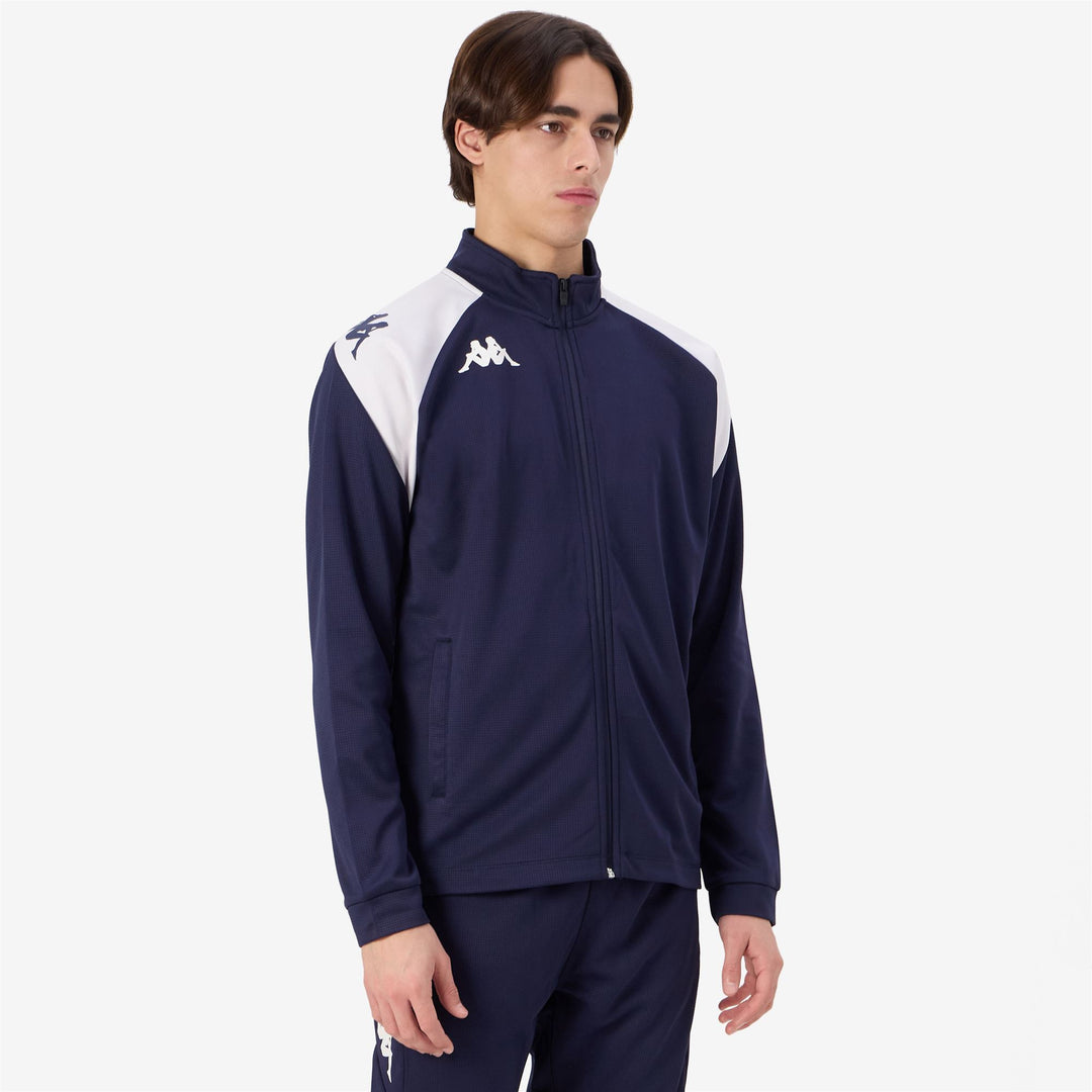 Chaqueta de entrenamiento polar de corte entallado para hombre en color azul marino main