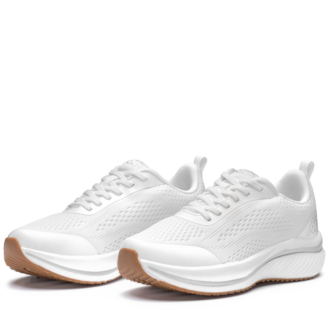 Baskets basses blanches pour femme avec empeigne en mesh respirant 01