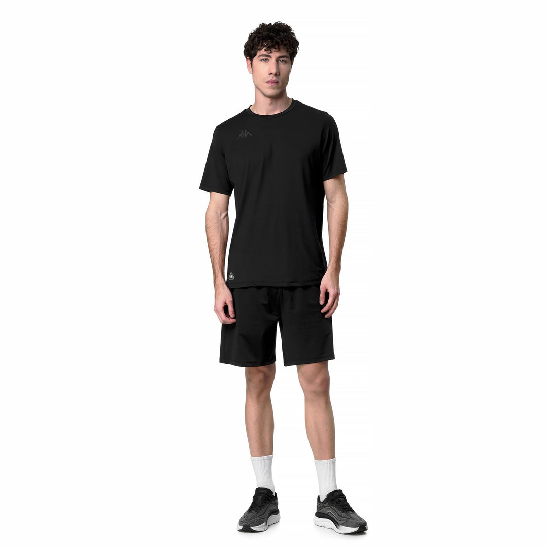 Pantalones cortos de entrenamiento ajustados para hombre color negro confeccionados en tejido elástico main