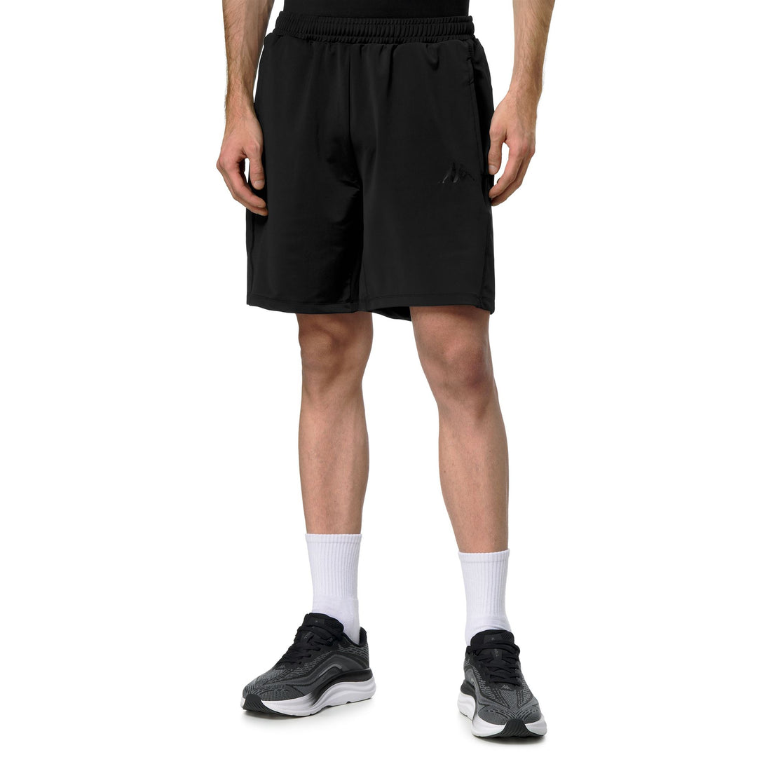 Short d'entraînement technique noir pour homme, coupe classique 01