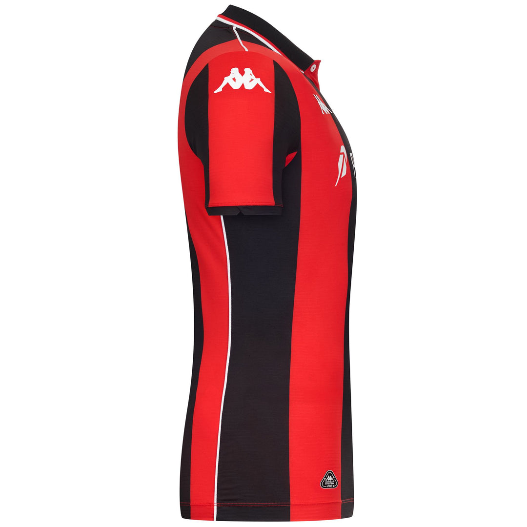 Camiseta deportiva roja para hombre con corte ajustado y patrocinadores main