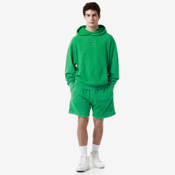 Shorts Man AUTHENTIC PREMIUM LOU Sport  Shorts GREEN FERN-GREEN OASI Dressed Back (jpg Rgb)		