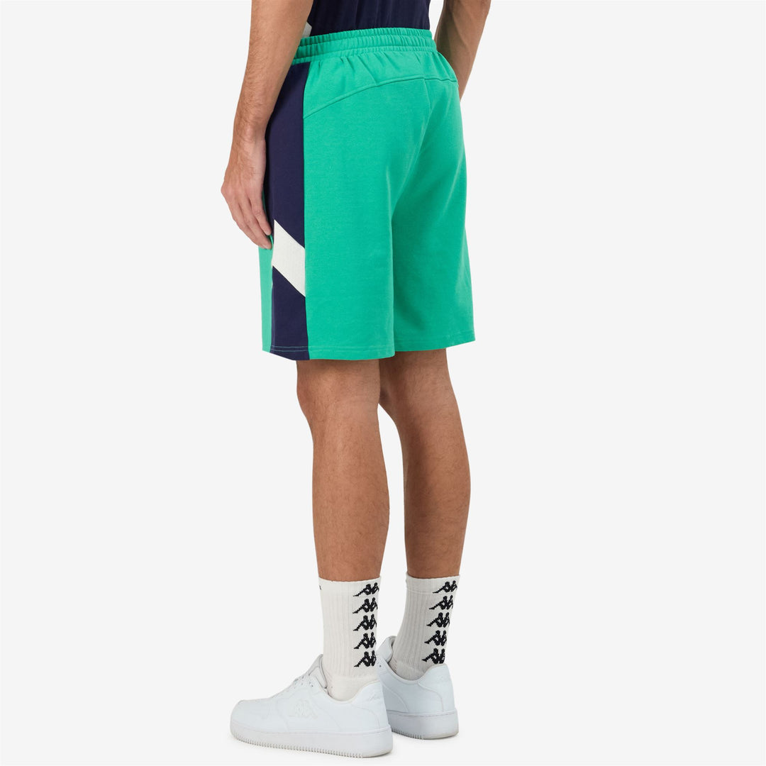 Pantaloni Corti Sportivi Uomo Verde Marino con Vita Elastico e Tasche main