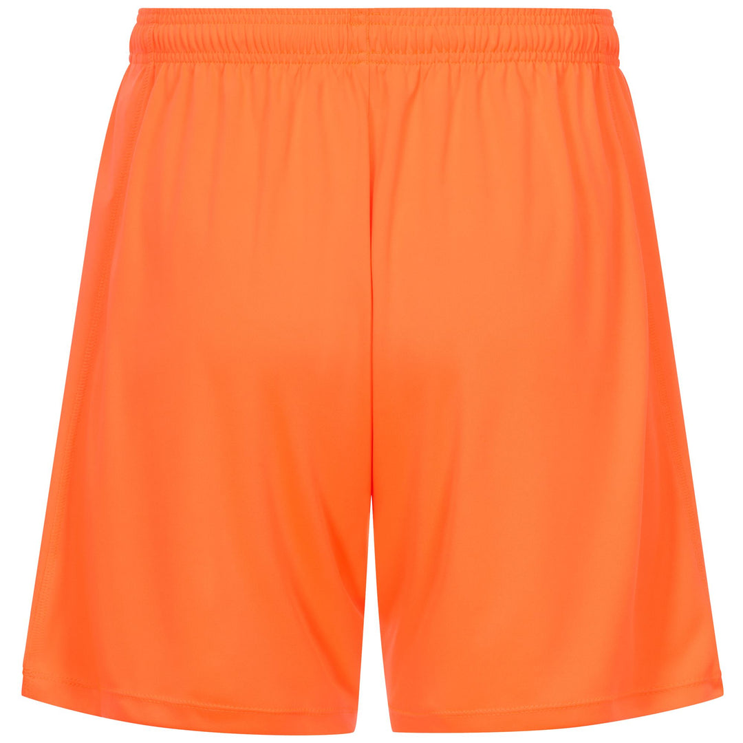 Pantalones cortos de fútbol de entrenamiento Kappa para hombre en color naranja con inserción lateral main