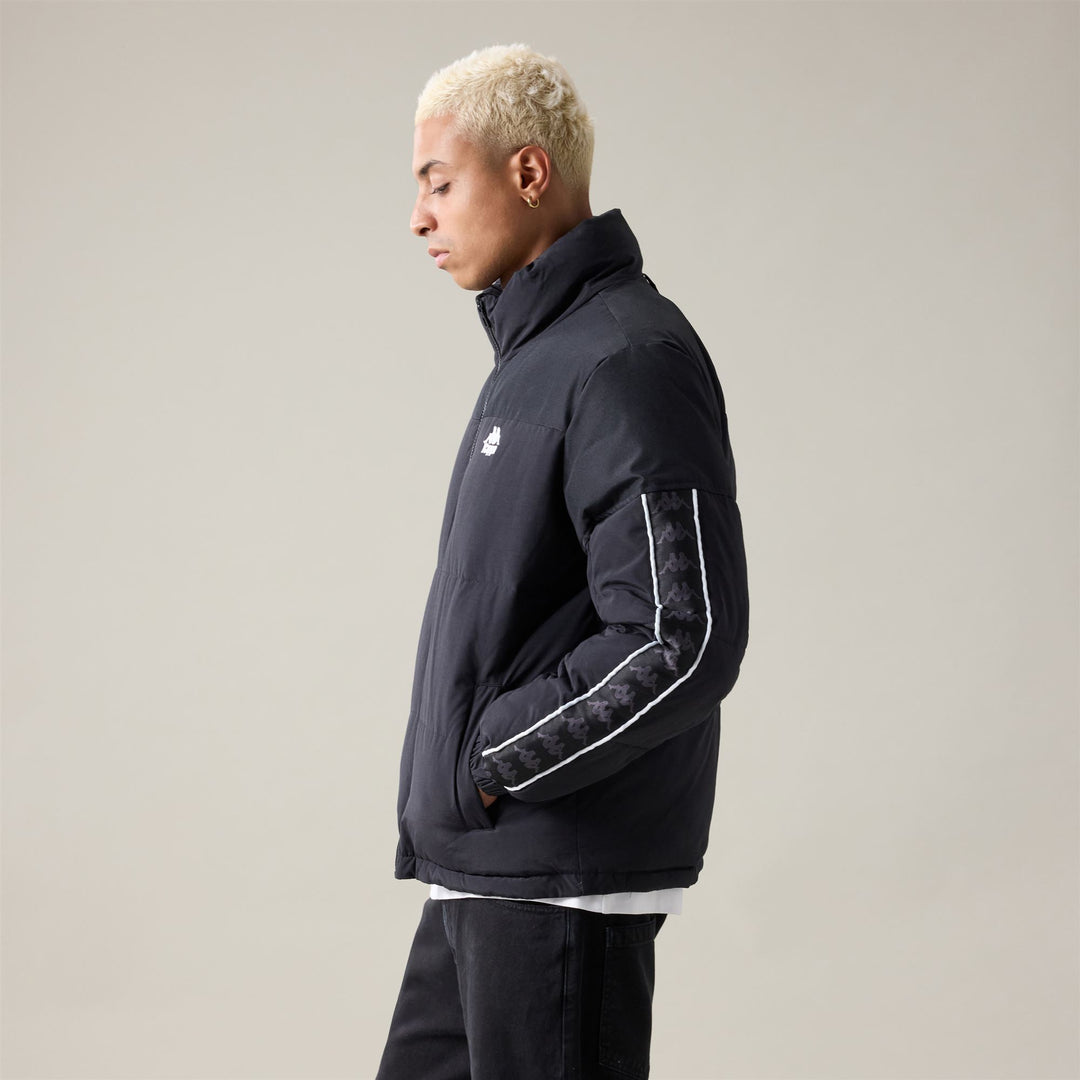 Chaqueta deportiva negra de corte cómodo para hombre con acolchado Repreve main
