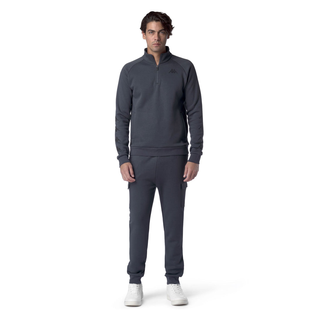 Grey Men's Fleece Pullover for Training 01