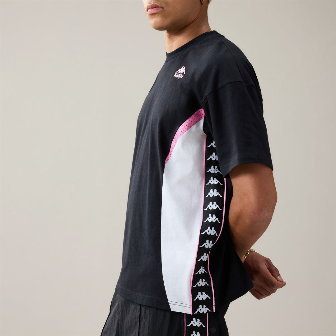 T-shirt sportiva da uomo nera con inserti in rete traspirante main