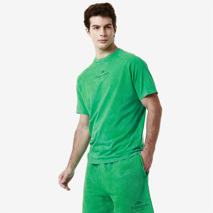 T-ShirtsTop Man AUTHENTIC PREMIUM LOPE T-Shirt GREEN FERN-GREEN OASI Dressed Front Double		