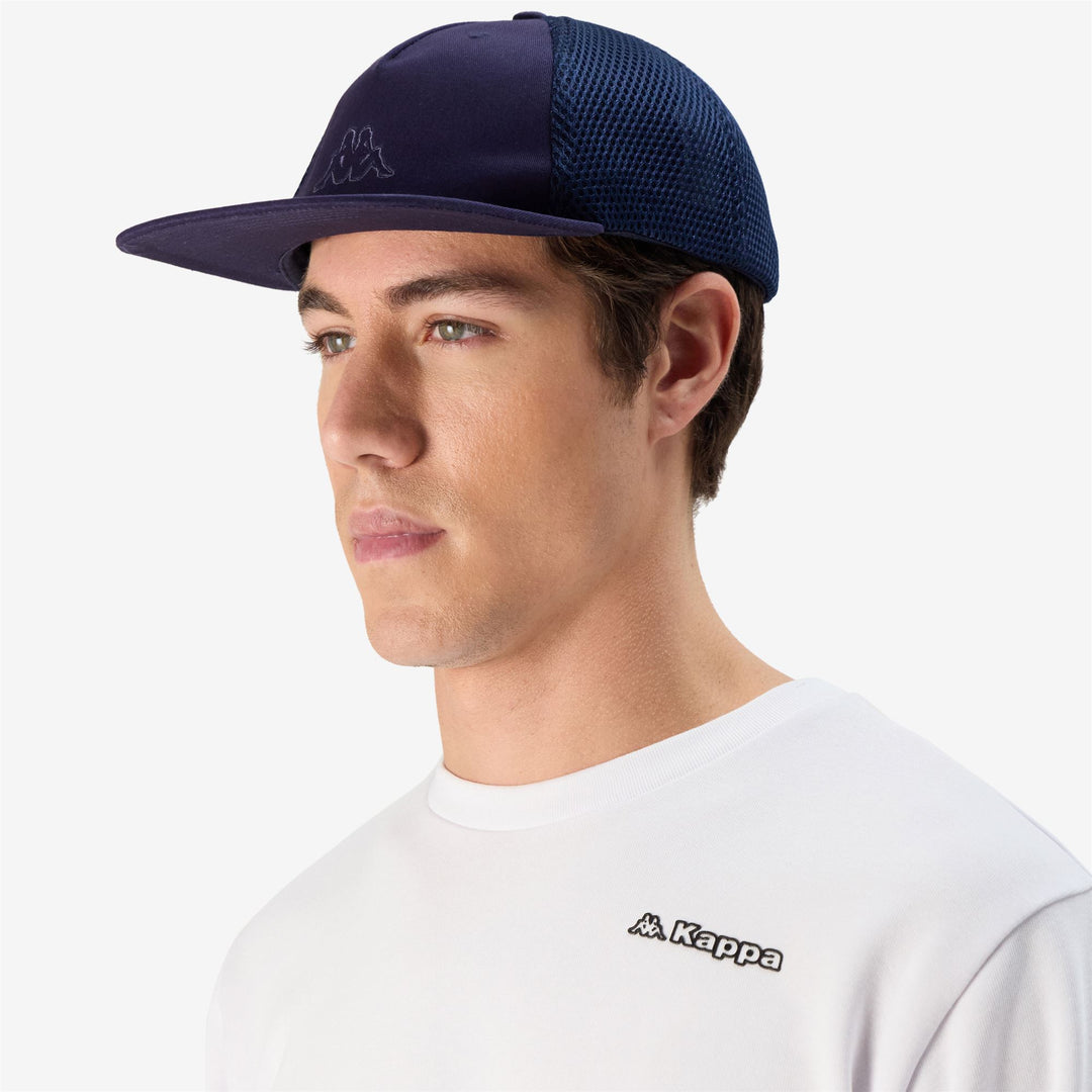 Gorra deportiva azul marino para hombre con cierre ajustable main
