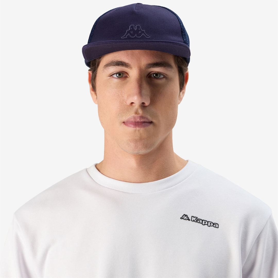 Gorra deportiva azul marino para hombre con cierre ajustable main