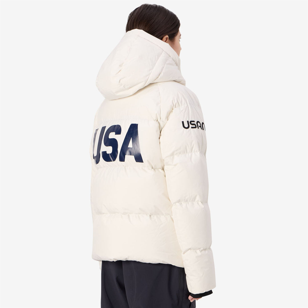 Veste de ski blanche pour femme avec protection imperméable et isolation 600 cuin main