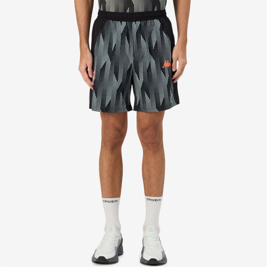 Black Men's Regular Fit Training Shorts in Woven Stretch Fabric main