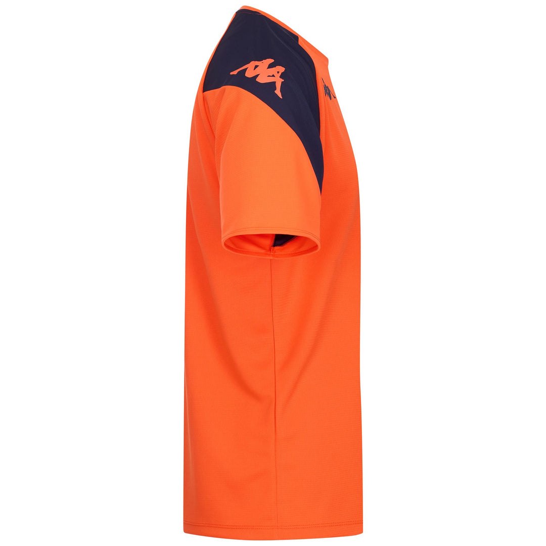 Camiseta de entrenamiento ajustada para hombre, color naranja y azul, confeccionada en tejido reciclado. main