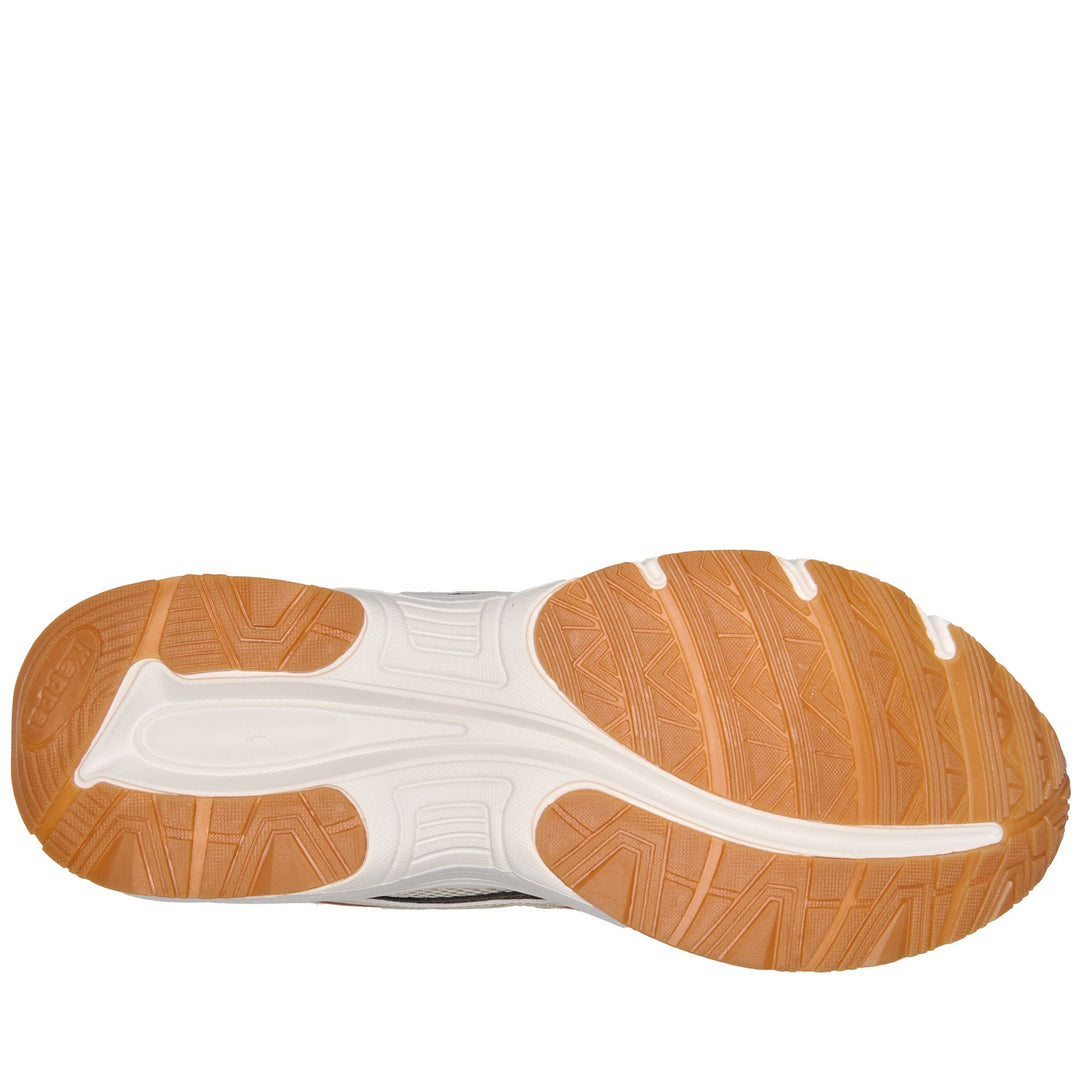 White unisex low cut sneakers with memory foam insock main