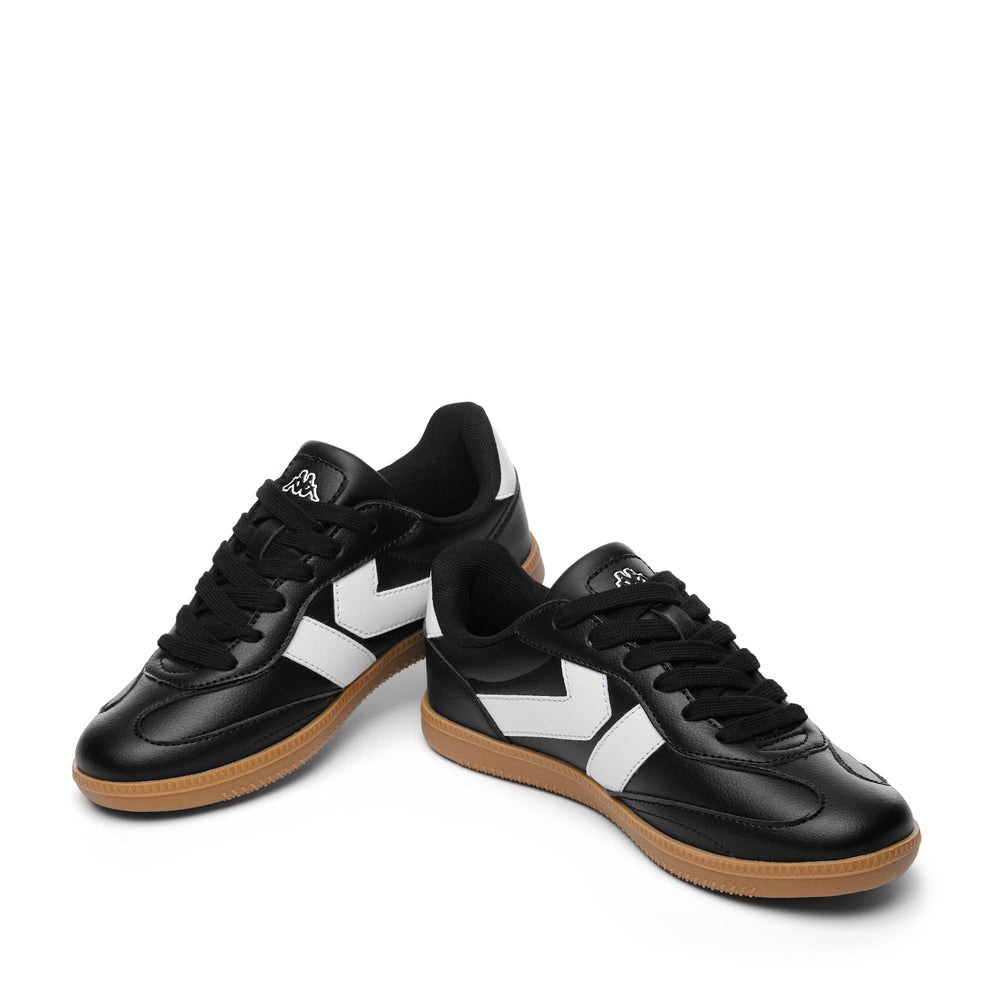 Black and White Unisex Low Cut Sneakers with Memory Foam 02