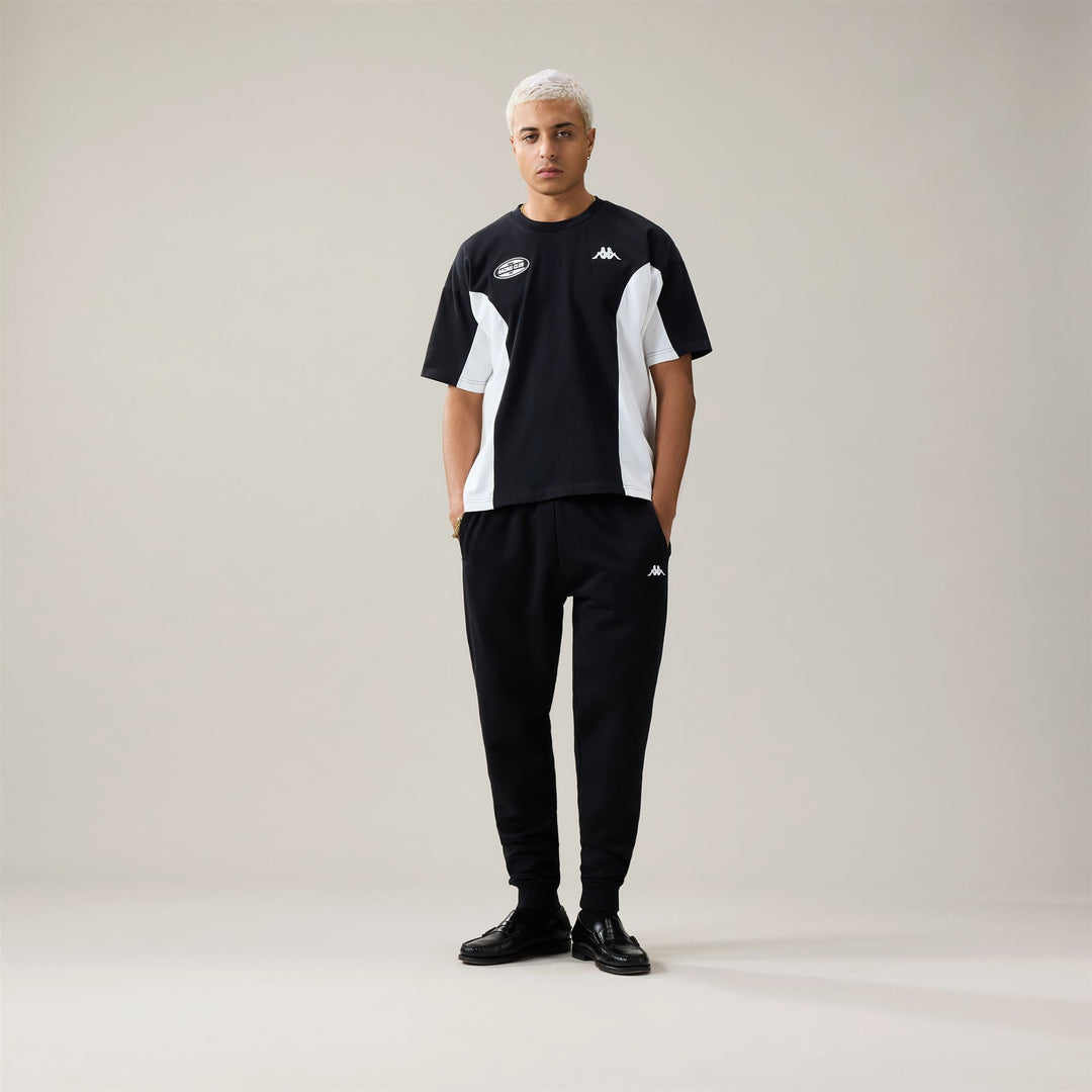 T-shirt sportiva da uomo nera, vestibilità comoda main