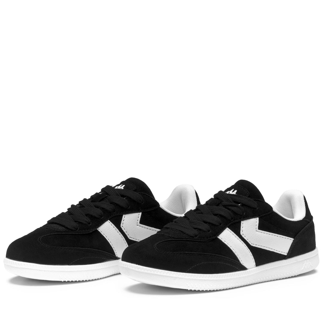 Zapatillas deportivas unisex negras de corte bajo con suela de goma. 01