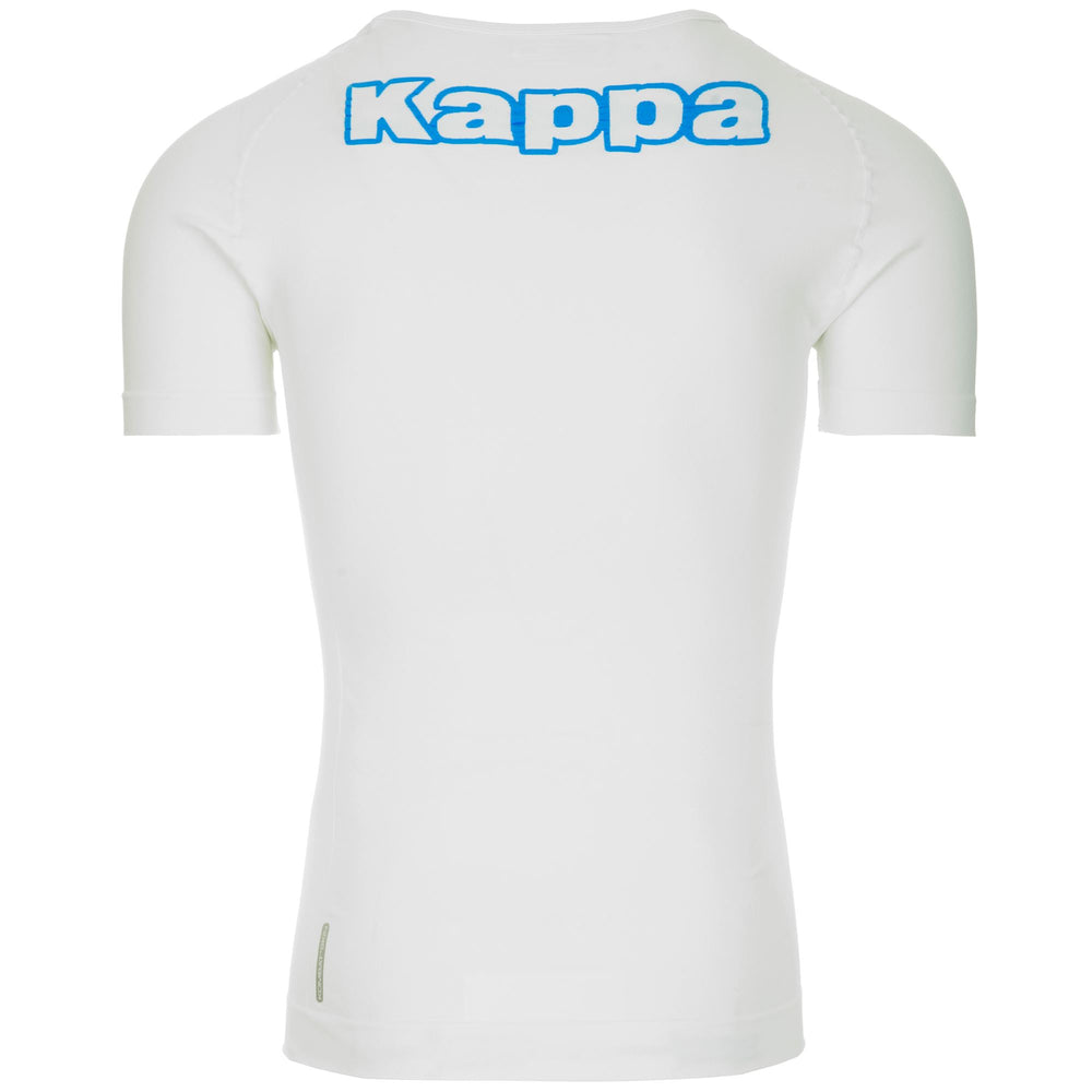 Camiseta blanca de hombre ajustada al cuerpo en fibra elástica para fútbol. 02