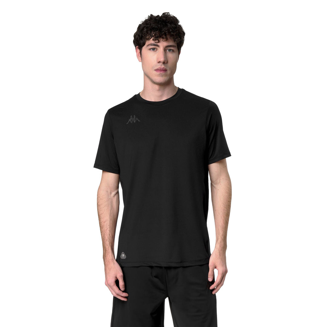 T-shirt d'entraînement en jersey stretch noir pour homme, coupe classique 01