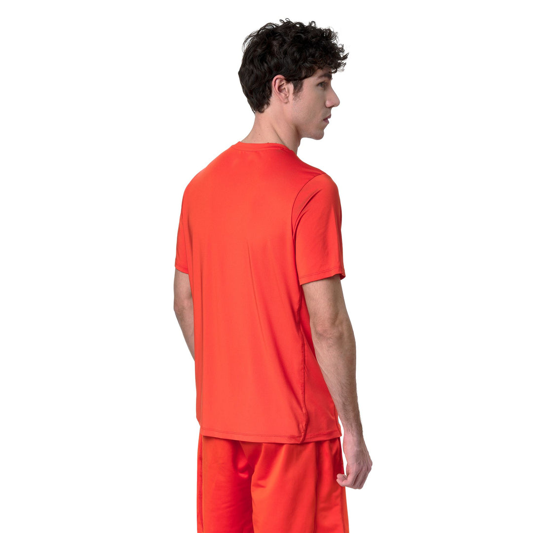 T-shirt de sport extensible orange pour homme, coupe classique, idéal pour l'entraînement main