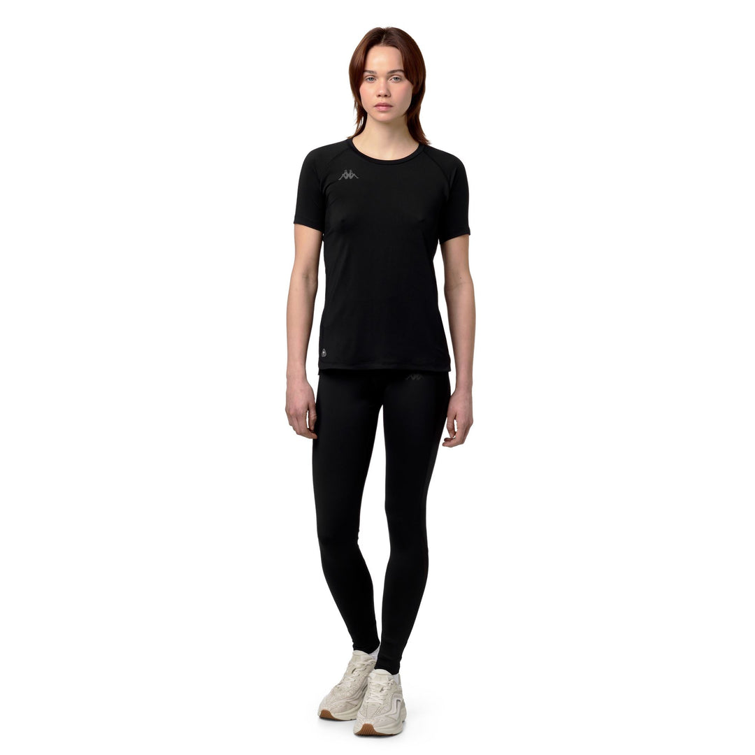 T-shirt technique d'entraînement coupe classique pour femme noire main