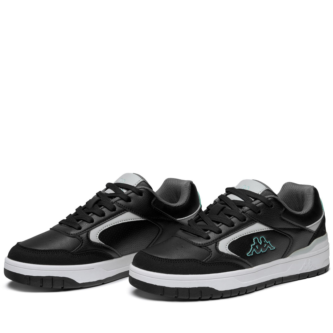 Zapatillas deportivas bajas negras para hombre con suela de goma. 01