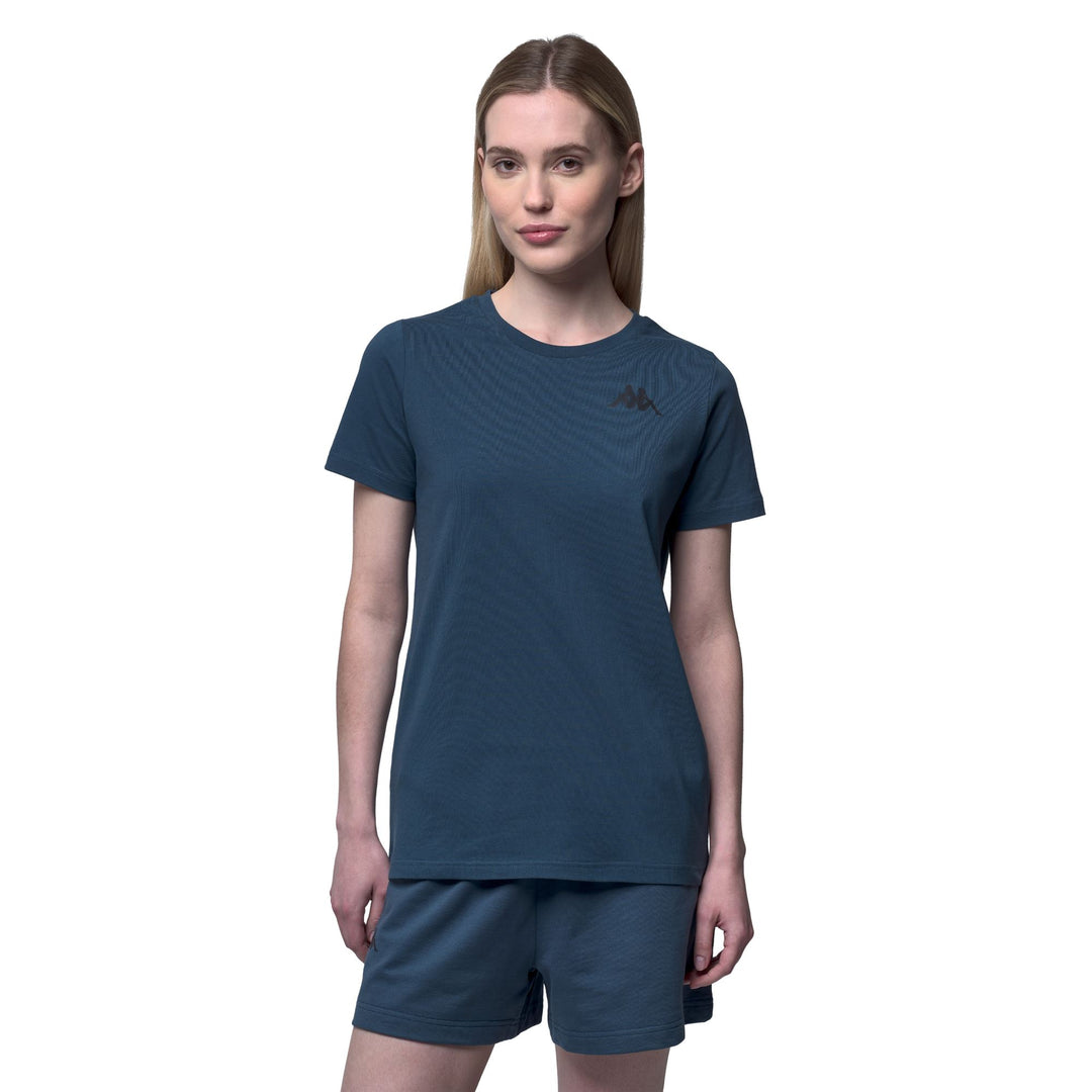 T-shirt blu da donna a vestibilità regolare con inserto in rete per l'allenamento 01