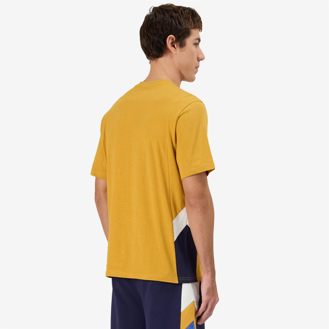 T-Shirt Sportiva Uomo Giallo Oro con Inserti in Rete main