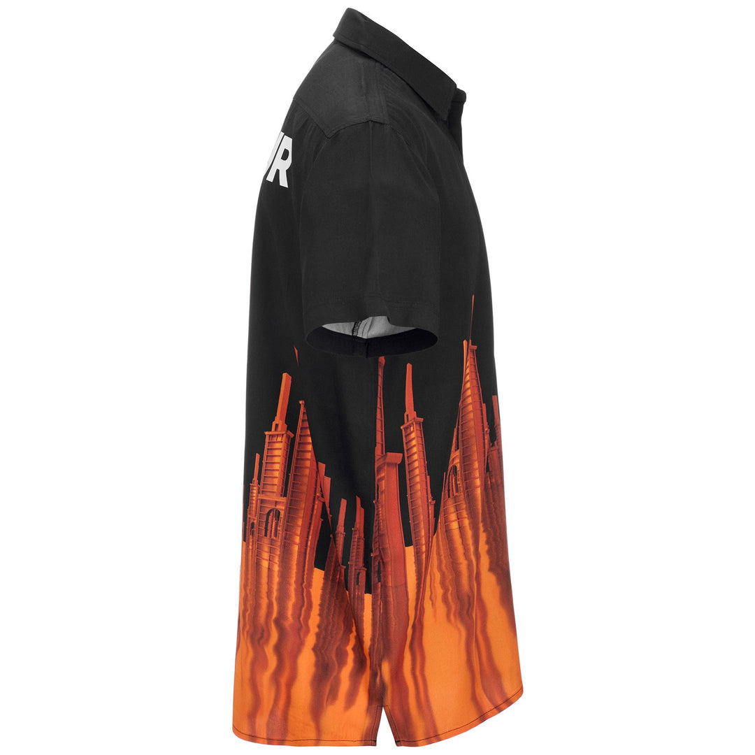 Camisa deportiva clásica de calle negra para hombre con estampado digital main