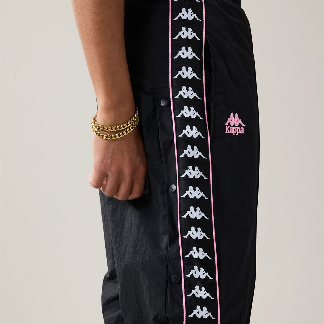 Pantalones deportivos negros de corte cómodo para hombre confeccionados en nailon y poliéster 01
