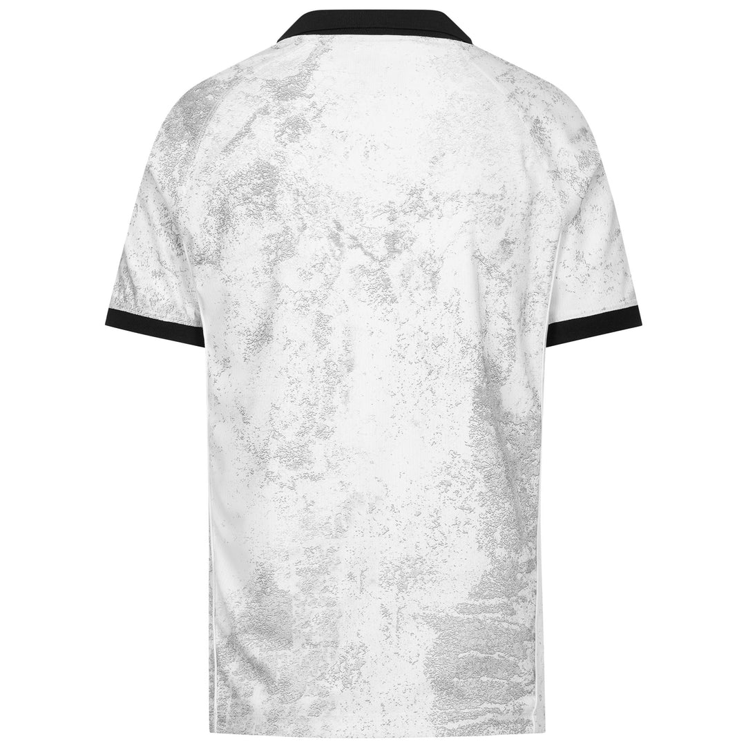 Camiseta deportiva gris para hombre con cuello polo y logotipo del equipo main