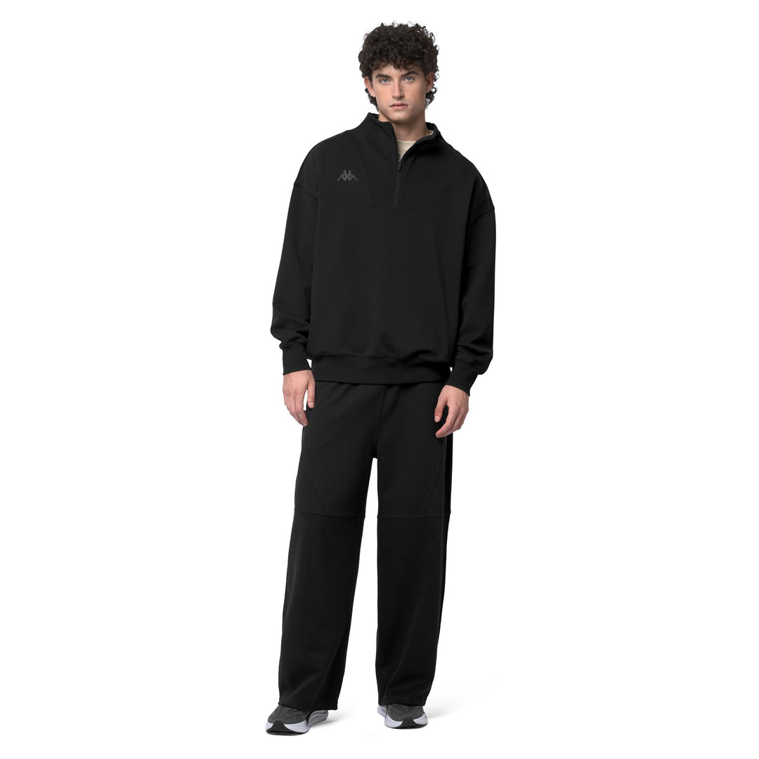 Black Men's Oversized Casual Trousers with Side Pockets 01