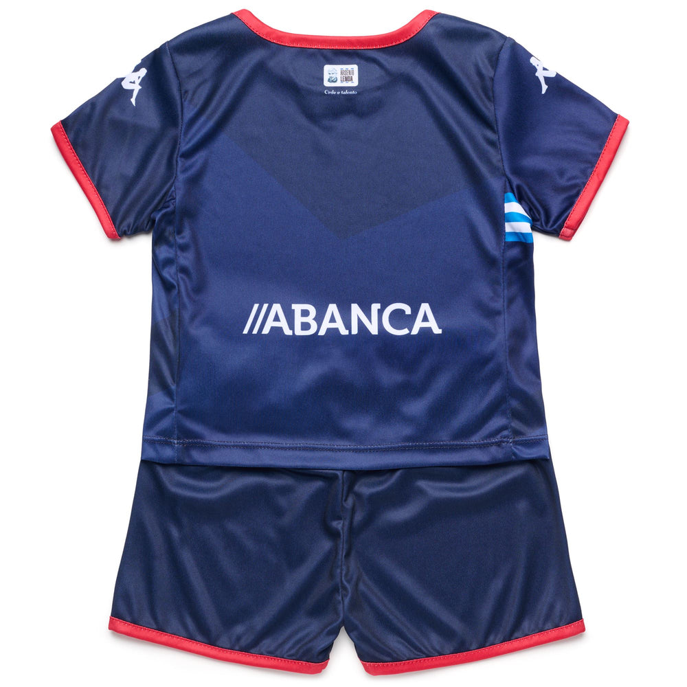 Conjunto deportivo unisex infantil azul marino con pantalón corto y camiseta 02