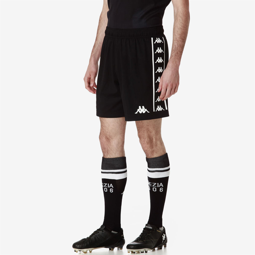 Pantaloni Corti Sportivi da Calcio Uomo Neri con Protezione Hydro-Way main