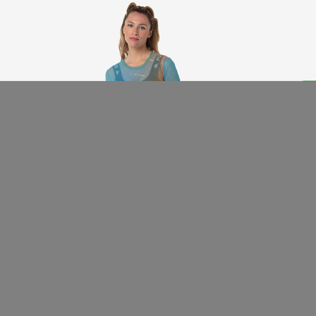 Camiseta deportiva urbana para mujer color turquesa naranja con malla transparente 01