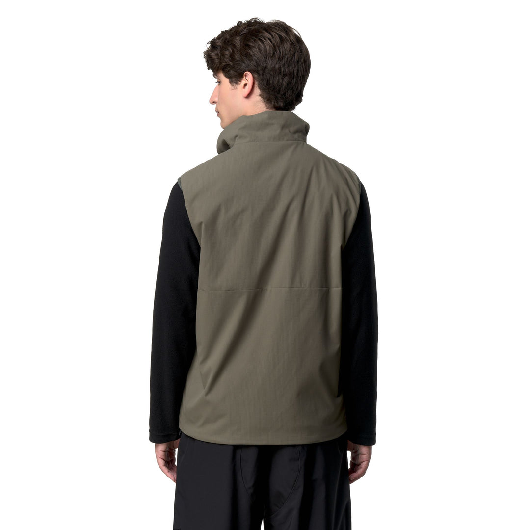 Gilet de ski vert pour homme avec technologies de protection contre l'eau et de respirabilité main