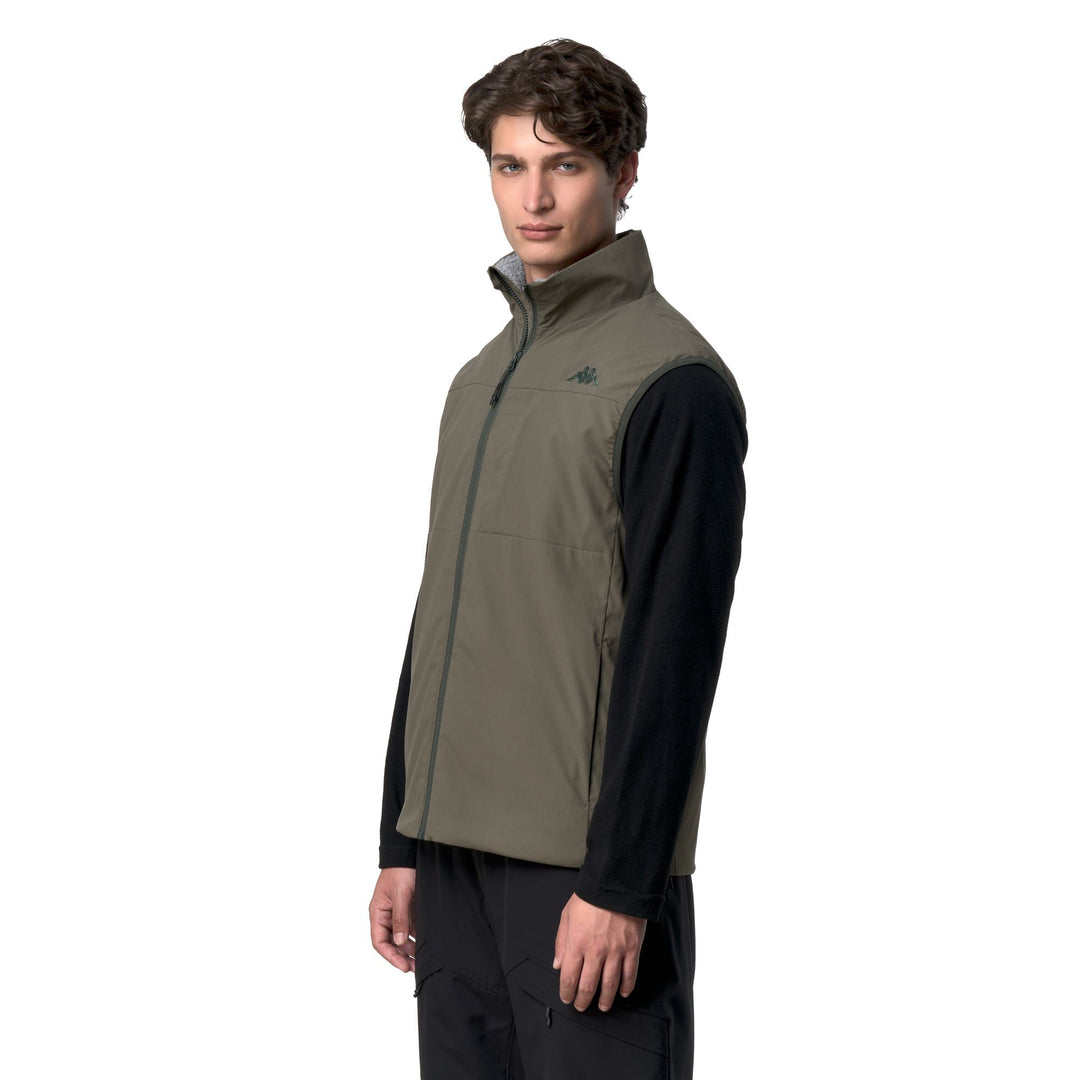 Gilet de ski vert pour homme avec technologies de protection contre l'eau et de respirabilité main