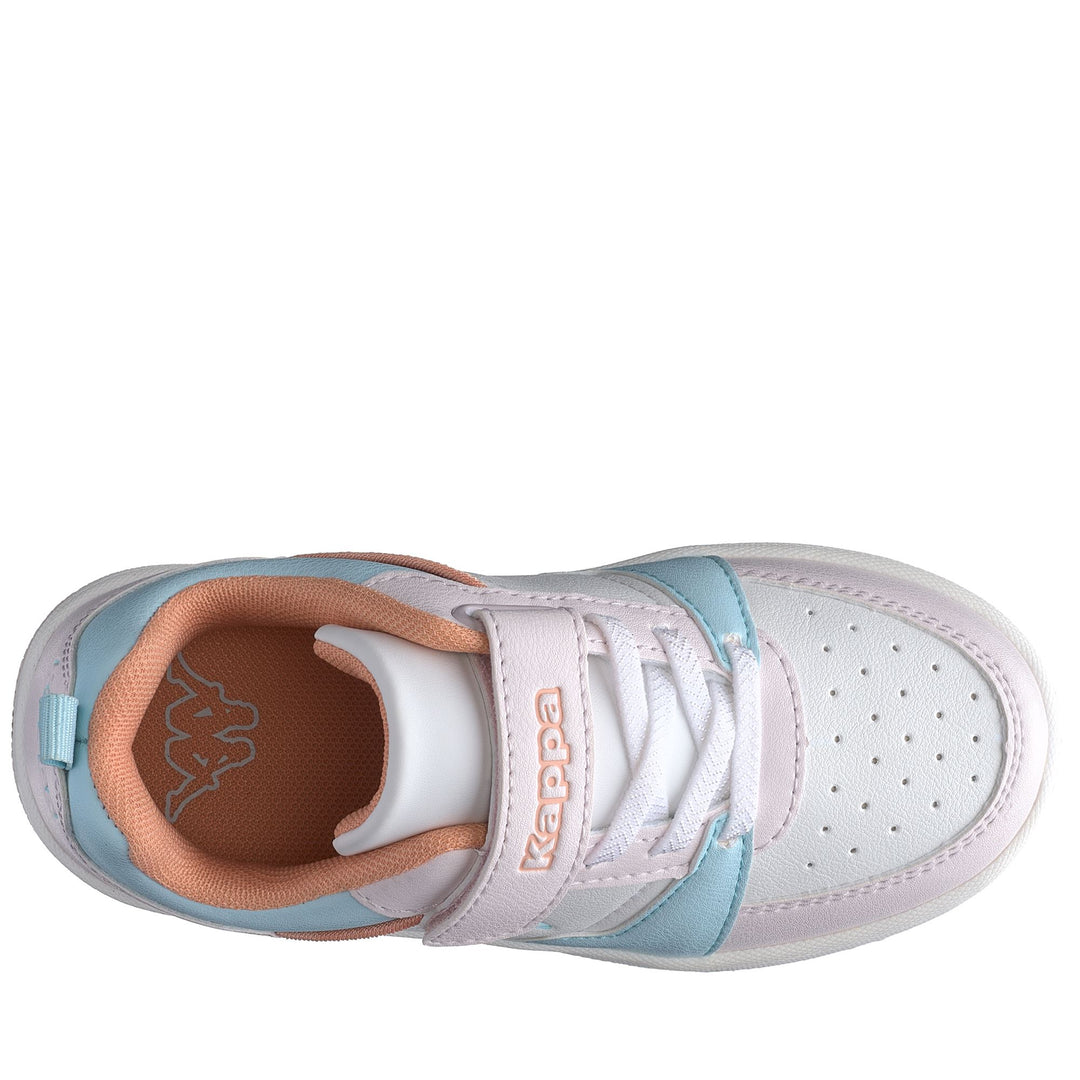 Baskets basses grises et roses pour enfants main