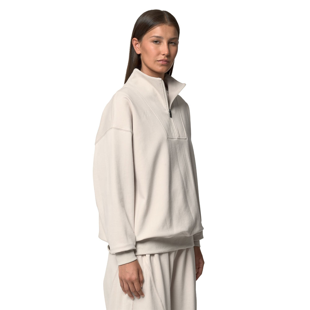 Pull polaire beige oversize pour femme avec demi-zip main
